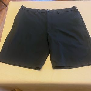 (2) Ben Hogan shorts-size 36- Pre-Owned